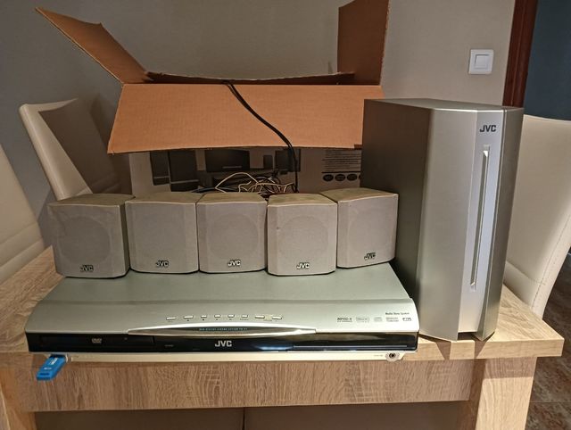 HOME CINEMA JVC