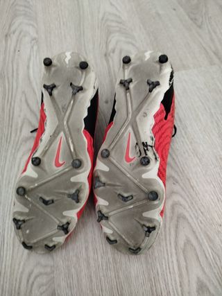 Botas futbol Nike Phantom.