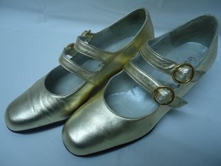 Zapatos dorados tacón ancho 34