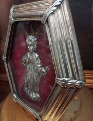 Relicario con Niño Jesús de plata