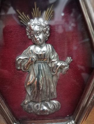 Relicario con Niño Jesús de plata