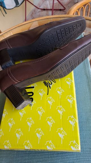Zapatos de piel  n°38 Pitillos