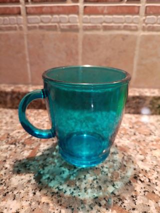 Tazza in vetro blu