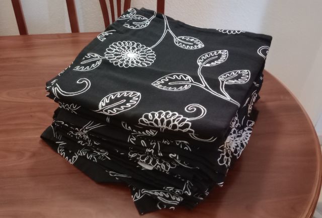 Lote 13 MANTELES 140*140 cm , más 1 OTRO ⬛ (E25)