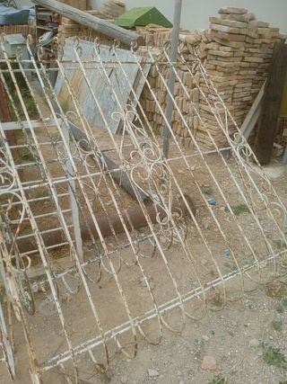 Cuatro rejas para casa