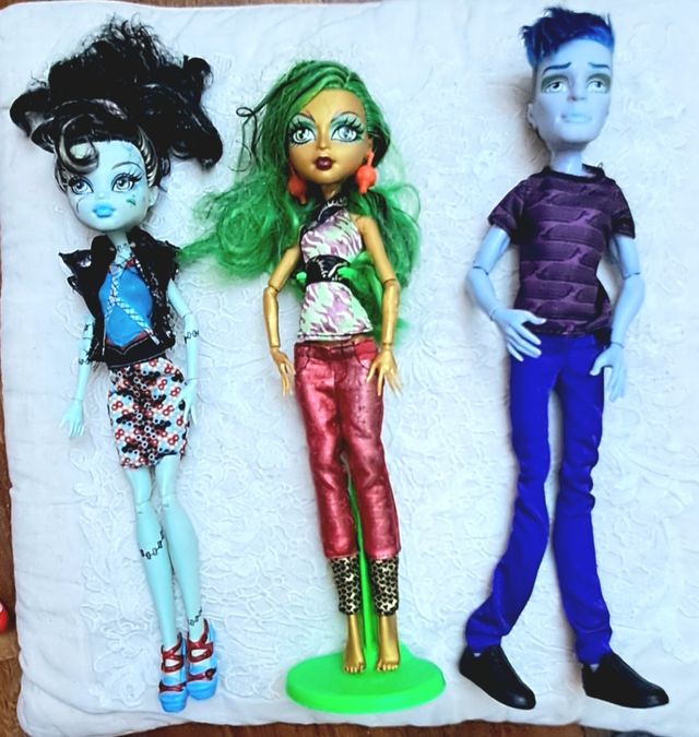 3 Monster High: