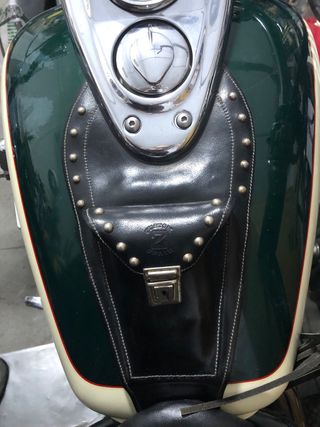 Honda shadow 750cc  ( particular ).