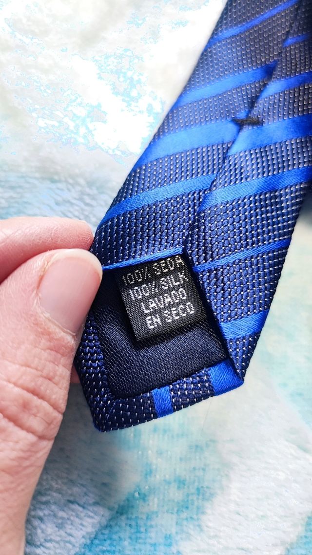 Corbata 🔵 100% seda