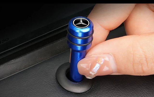 Pestillo Puerta Mercedes Estrella Fuengirola