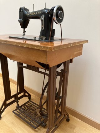 Máquina coser SIGMA antigua