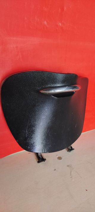 -Piaggio Liberty. Guantera
