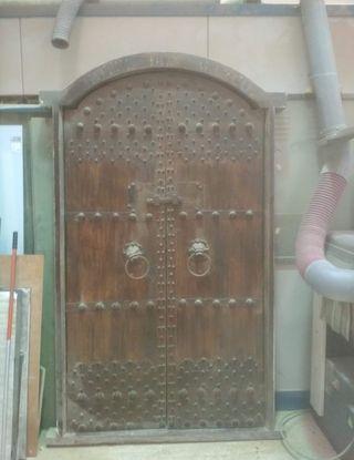 Puerta de madera antigua