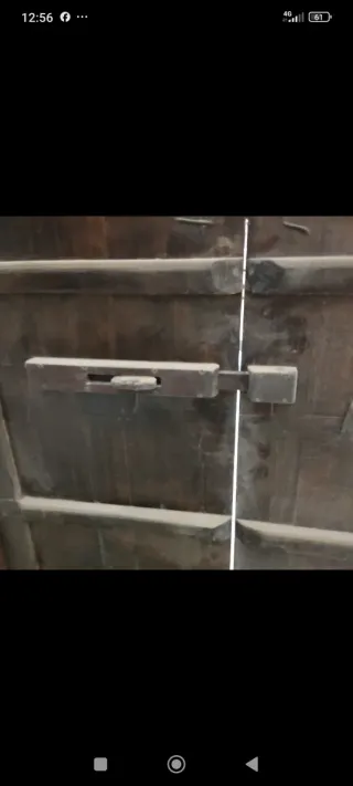 Puerta de madera antigua