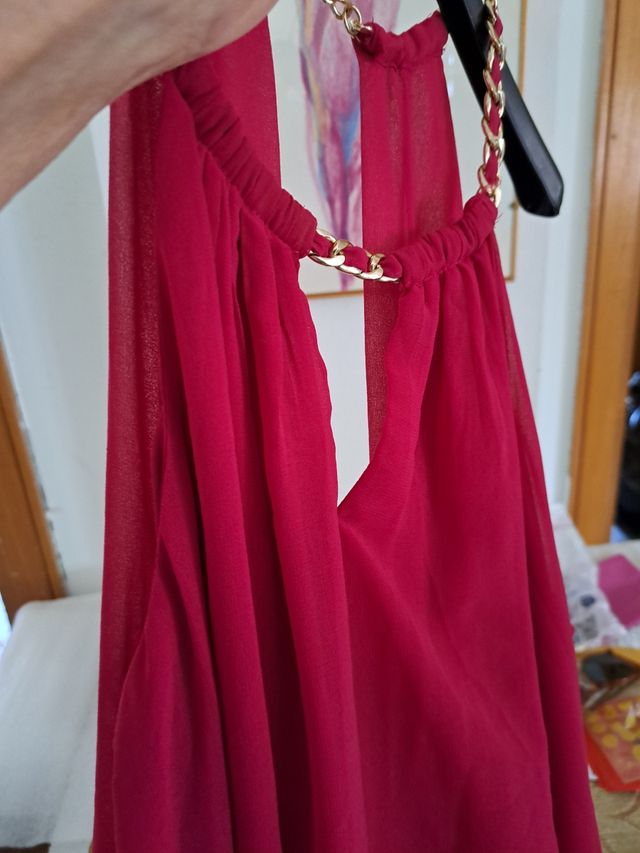 Vestito rosso cardinale