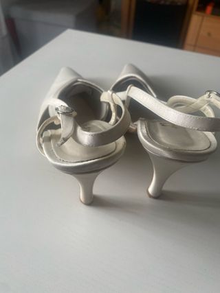 Zapatos novia elegantes. Talla 40
