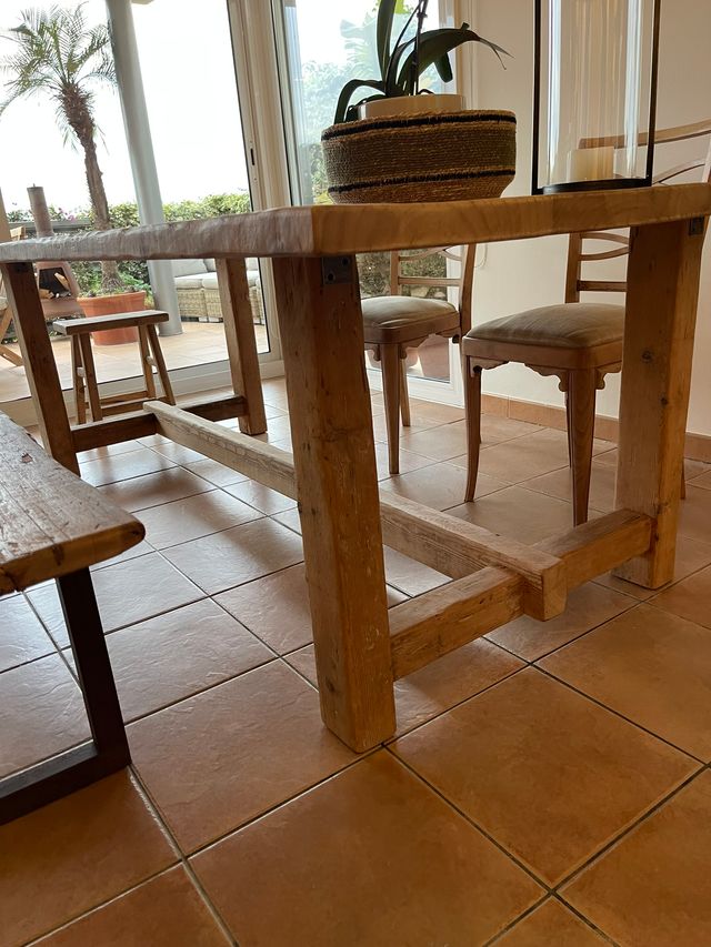 Mesa patas con travesaño madera reciclada