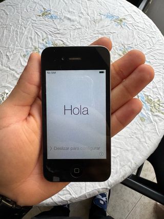 Telefono 4 16GB nero