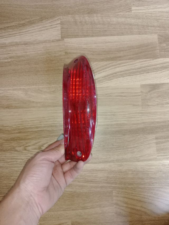 Faro trasero Yamaha teos
