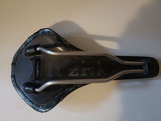 Sellino bici da corsa Fizik Antares