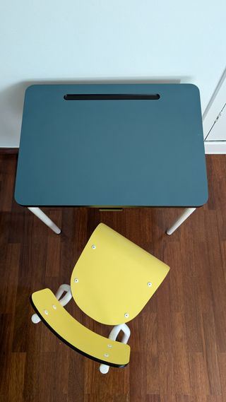 Escritorio infatil (silla y mesa) Les Gambettes