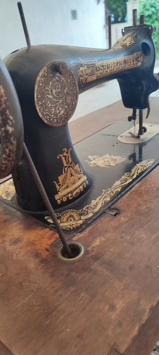 Máquina coser singer antigua