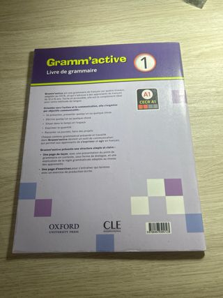 Livre de grammaire CECR A1