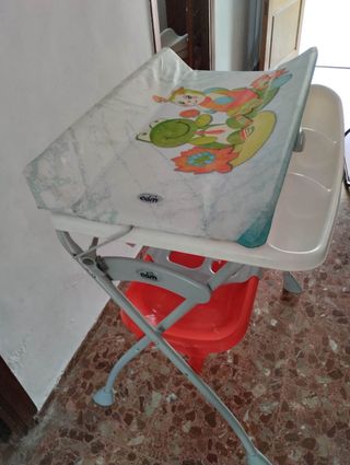 Cambiador con bañera para bebe
