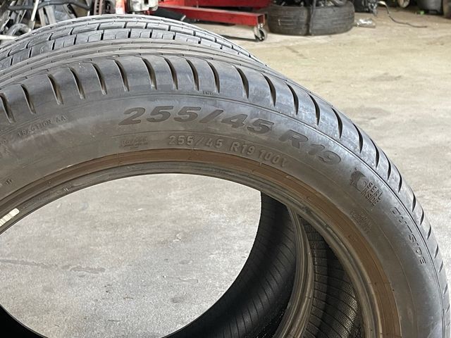 255/45/19 Pirelli Scorpion