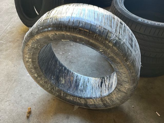 255/45/19 Pirelli Scorpion