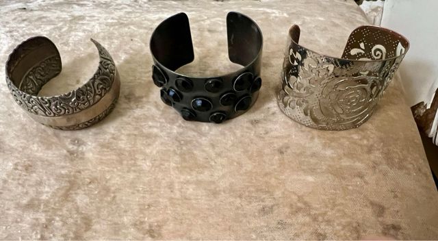 3 bracciali rigidi donna