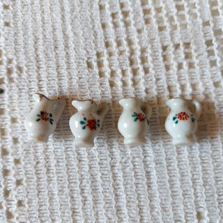 Coleção de 4 mini mini  mini jarros