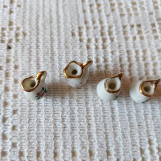 Coleção de 4 mini mini  mini jarros