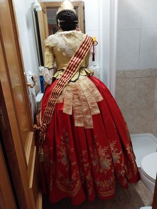 Traje de fallera adolescente.Talla xs-x