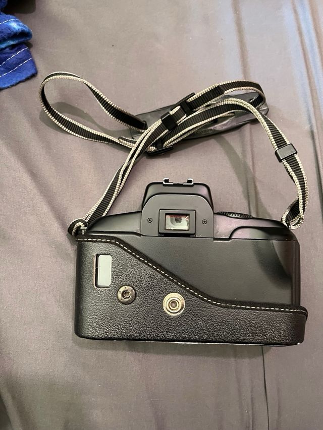 Camara Canon eos 750