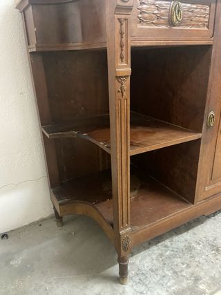 Mueble tocador antiguo con espejo
