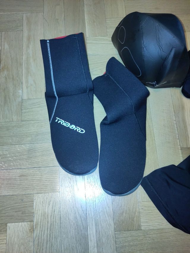 Licra Rip curl escarpines y gorro neopreno