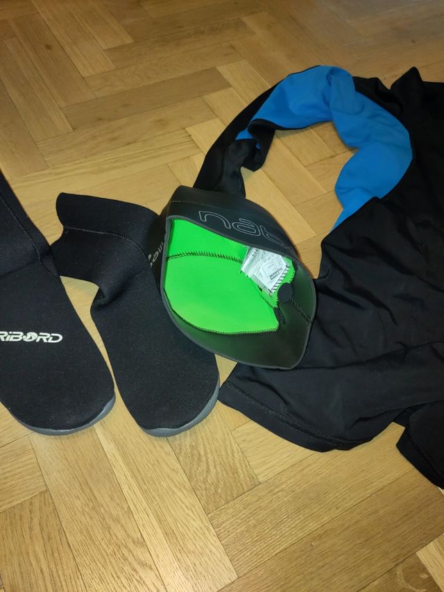 Licra Rip curl escarpines y gorro neopreno