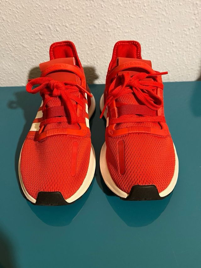 Zapatillas 37 1/3 Adidas un solo uso