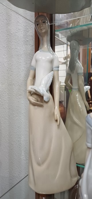 Figura NAO LLADRO TENORA