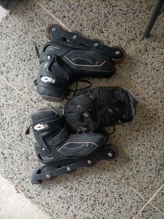 Botas patines en linea y protecciones