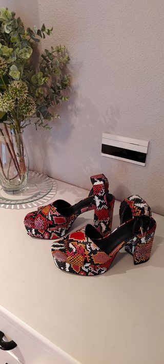 Sandalias plataforma Bershka