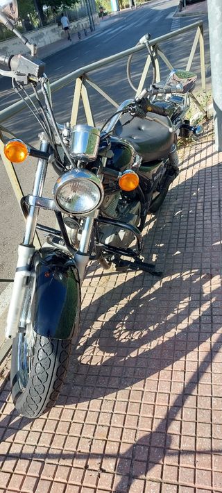 Suzuki Marauder 250