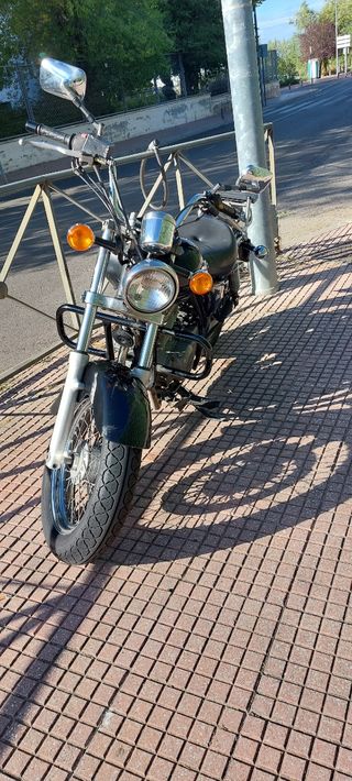 Suzuki Marauder 250