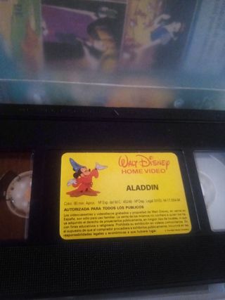 VHS, Aladdin. WALT DISNEY