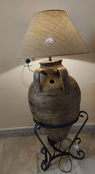 Lámpara vasija antigua