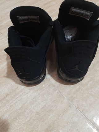 Jordán black cat 4