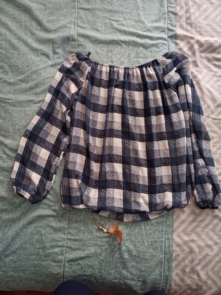 BLUSA MANGA LARGA. ESCOTE ELÁSTICO 