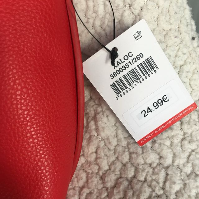 Borsa a tracolla rossa con etichetta Misako