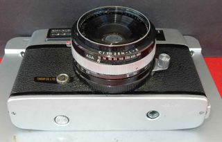 1354-Camara TARON VIC - telemetro - 2.8/45 - funda