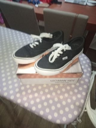 ZAPATILLLAS NIÑA